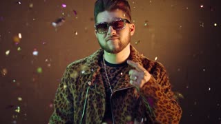 Shay - Sembra vero (Official Video 2019)