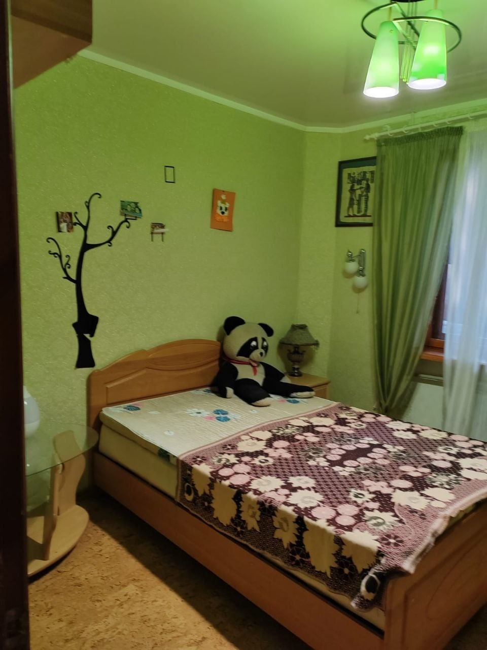 Продам 3-х комнатную квартиру, г. Луганск кв Заречный 4, цена 8 млн рублей. +79591319746. Квартира в хорошем состоянии, балкон и лоджия, общая площадь 72 кв. Школа, детский сад, транспортная развязка рядом, по остальным по телефону. ...